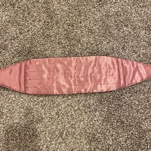 Vintage 1980s Mel Howard cummerbund